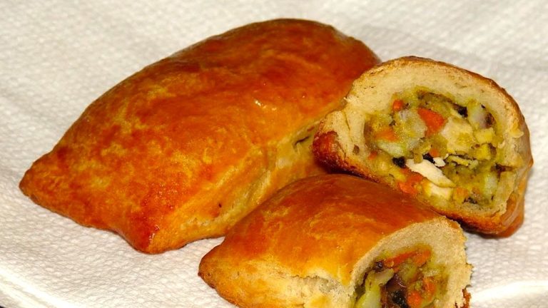 Paneer Stuffed Bread Rolls