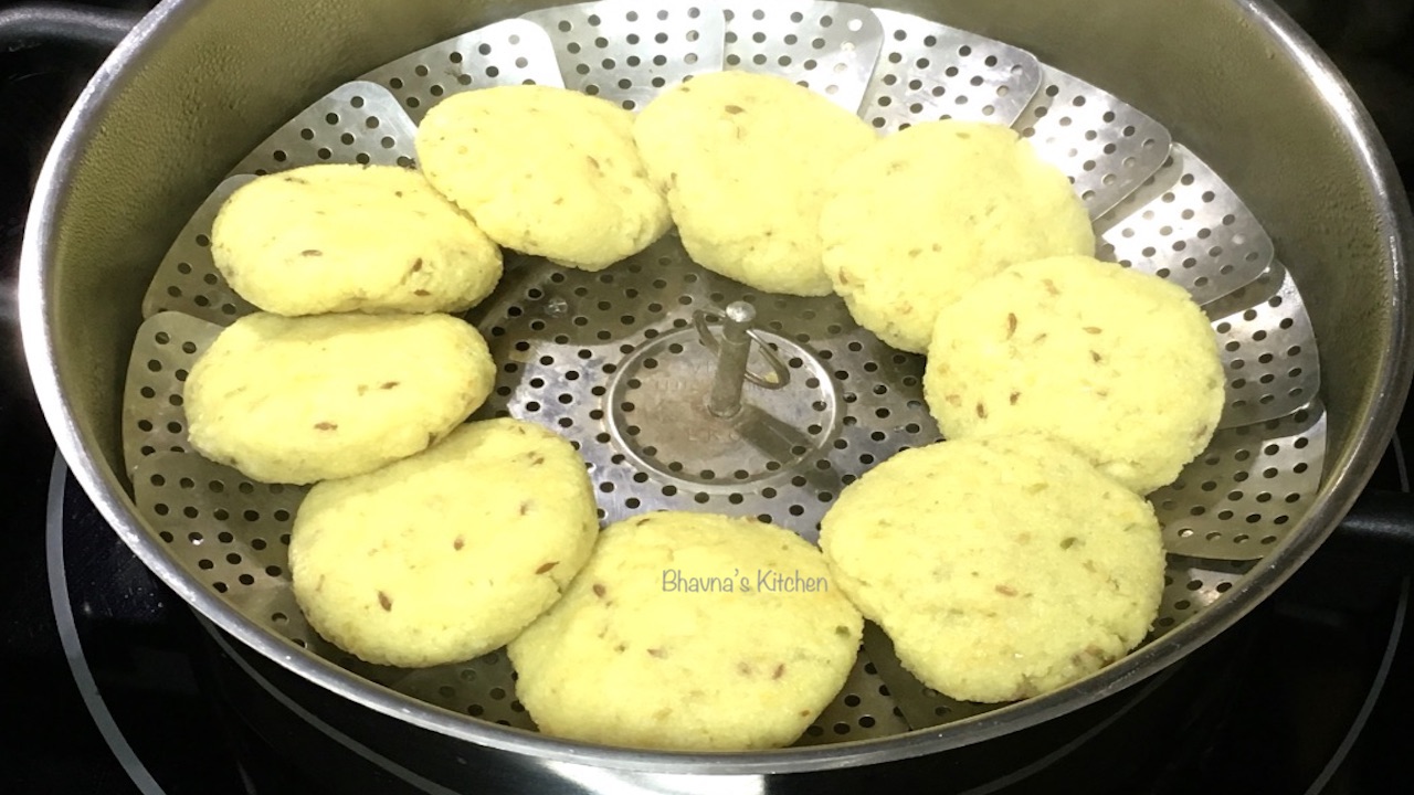 Kapuriya or Gora no Lot – Steamed Rice & Lentil