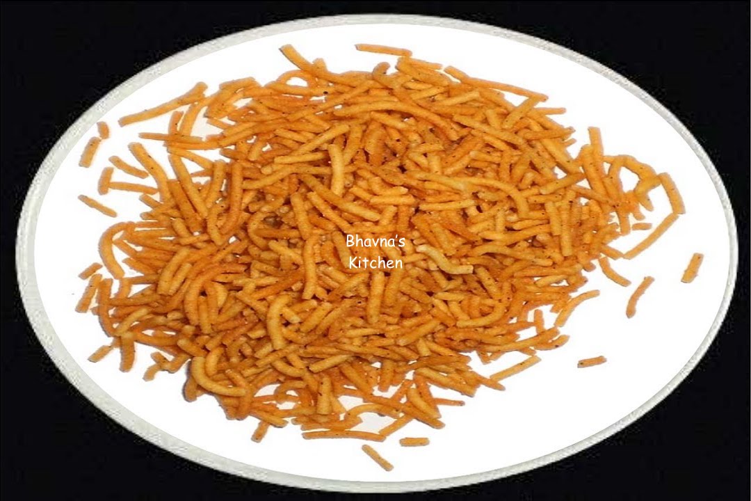 Aloo Sev Bhujia Namkeen – Potato Besan Noodles