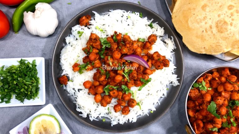 Chole Tikka Masala (Chickpea Tikka Curry)